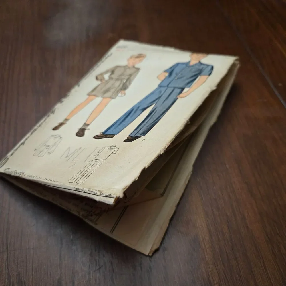 Simplicity 4600 sewing pattern Boys Shirt Trouser Size 6 vintage 40s CUT